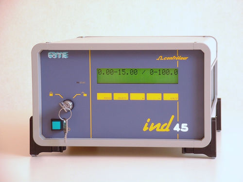 Sicherheits-Megohmmeter - IND 44 - AOIP - digital / Tisch / für pyrotechnische Elemente