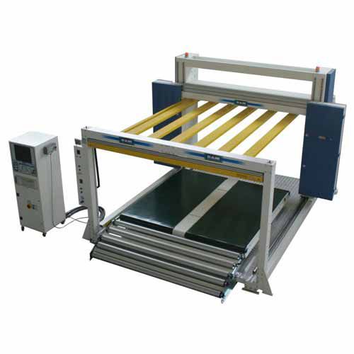 Schneidemaschine mit gezackter Klinge - SPL SF - RAM Elettronica - mit waagerechter Klinge / mit oszillierender Säge / für Schaum