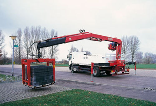 LKW-montierter Kran - F145AS - Fassi gru S.p.A - für Gebäudefassaden / für Hubanwendungen / zum Laden