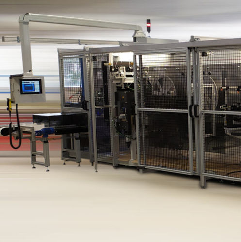 Produktionsmaschine für OP-Masken - Cera Engineering - Vlies / automatisch / kontinuierlich