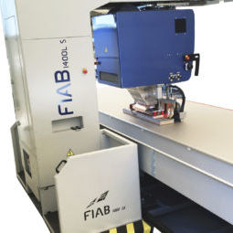 Ultraschall-Schweißmaschine - 1400L S - FIAB - automatisch / Portal / Vakuum