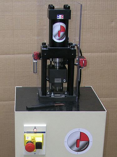 Hydraulische Stanzmaschine - Grangier Constructeur - Stange