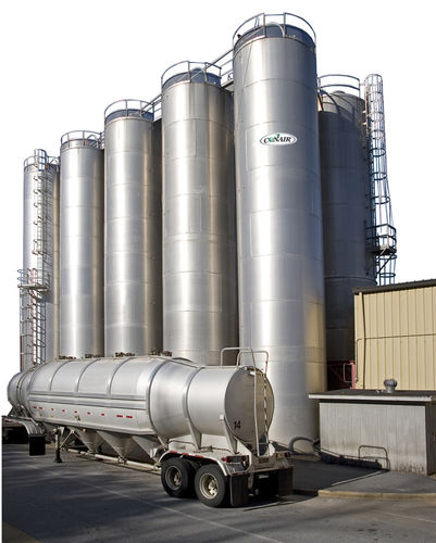 Silo mit konischem Boden - SW - Conair - geschweißt / verschraubt / für Kunststoffgranulat
