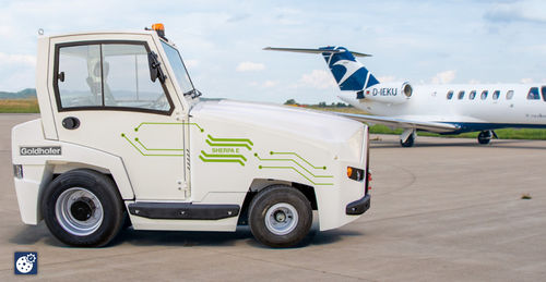 Flugzeugschlepper - »SHERPA« E - Goldhofer - elektrisch / 4 Räder / Sitz