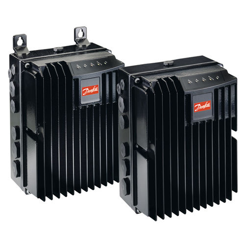 Dezentraler AC-Umrichter - VLT® FCD 300  - Danfoss VLT Drives - dreiphasig / Einbau / für Wandmontage