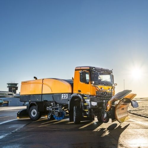 Breit-Schneepflug - CJS - Aebi Schmidt Holding AG 