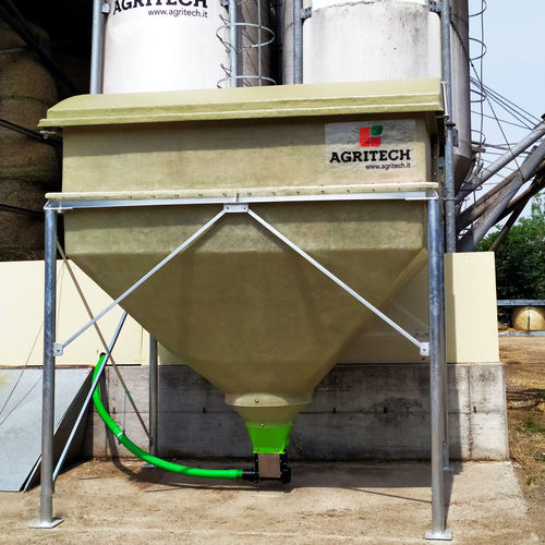 Silo für Schüttgut - AGRICASE - AGRITECH SRL - galvanisiertem Stahl / für die Landwirtschaft / für Tiere