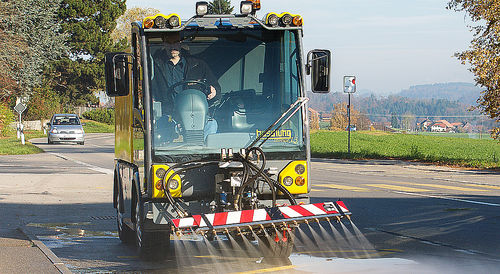 Hochdruck-Strassenreinigungsfahrzeug - Washer Vehicle L3  - Boschung Mecatronic AG - mit Verbrennungsmotor