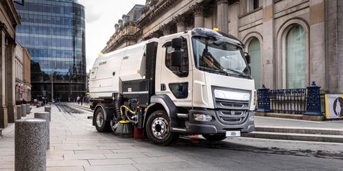 LKW-montierte Kehrmaschine - MaxPowa R65 - Bucher Municipal AG - mit Verbrennungsmotor / für Außenbereich / Staub