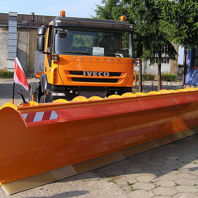 Schneepflug - LPC - DOBROWOLSKI Sp. z o.o. 