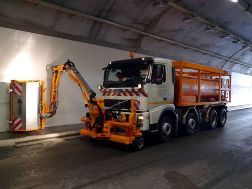 LKW-montierte Kehrmaschine - TWA 18 - Dücker, Gerhard, GmbH & Co. KG  - für Außenbereich