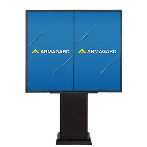 Digitaler Hinweispfahl - Armagard Ltd - mit zwei Monitoren