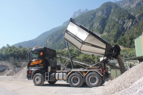 3-Achsen-Kippmulde - MEILLER F. X. Fahrzeug- und Maschinenfabrik GmbH & Co KG - 4-Achsen