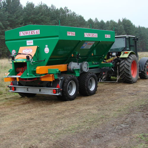 Sandfarbener Streuwagen - T510–3 - Pomot Sp. z o. o. (GmbH) Chojna 