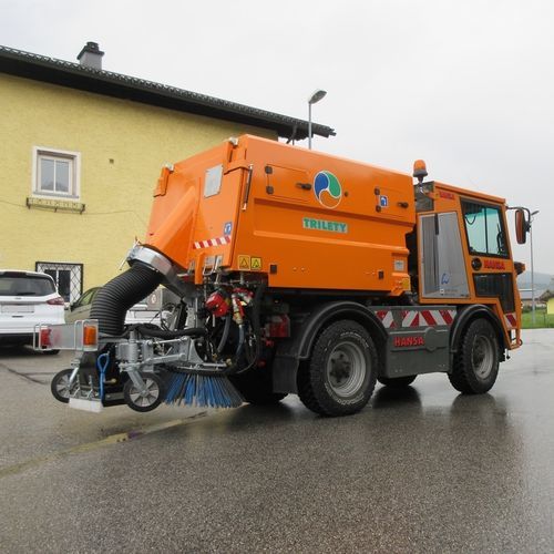 Kehrmaschine für Anbau - LKM - Gebrüder TRILETY GmbH  - hydraulisch / für öffentliche Bereiche / Staub