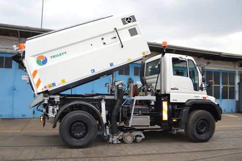 Zweiwege-Kehrmaschine - SRG - Gebrüder TRILETY GmbH  - für Anbau / hydraulisch / Straßen