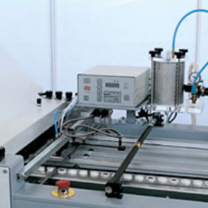 Automatische Klebevorrichtung - Mathias Bäuerle GmbH  - für die Verpackungsindustrie
