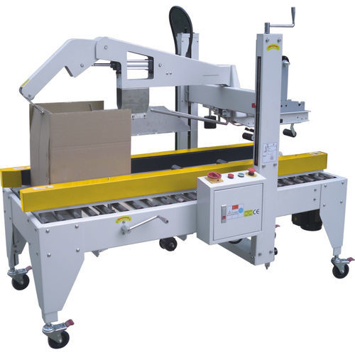 Kartonverschließer / 4 Klappen - SPC-50  - SHANDONG  SINOLION  MACHINERY  CORP  LTD - mit Klebeband / halbautomatisch