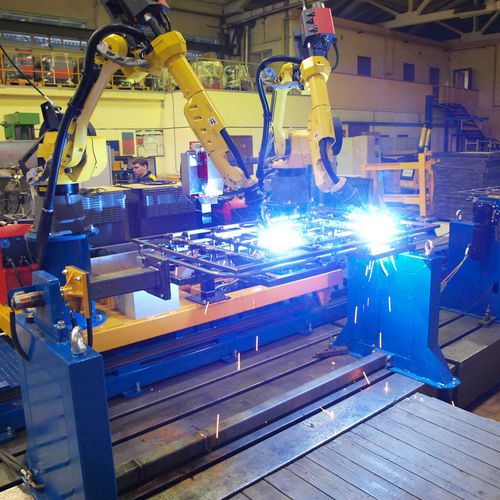 Schweißroboterzelle - Techvagonmash - für Zusammenbau / für die Automobilindustrie