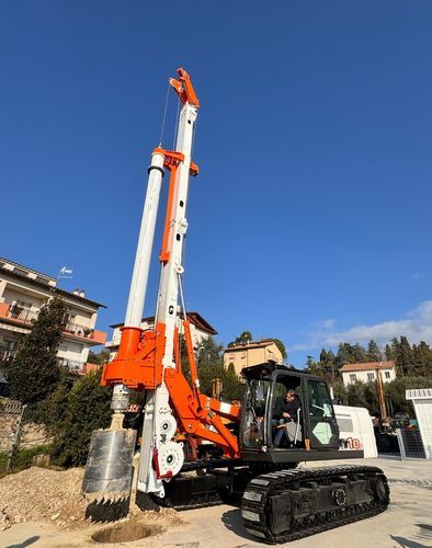 Bohrgerät / Schneckenortbeton-Verfahren SOB - TT10 - TESCAR Srl - geotechnische / zur Tiefenstabilisierung / Pfahl