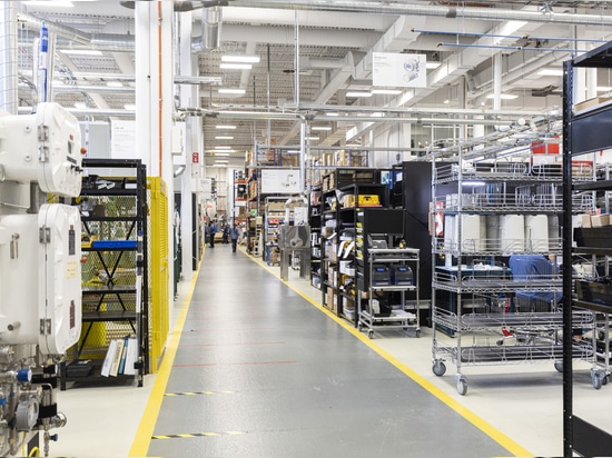ABB und Porsche Consulting treiben die Zukunft des Analysengerätebaus voran