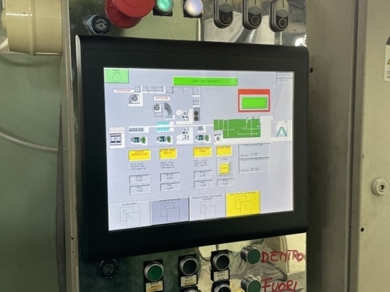 Nachrüstung eines klassischen Farb-Touchscreens OCS