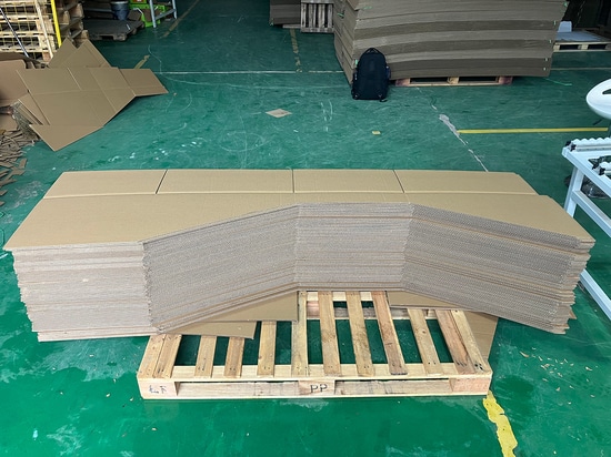 Offene Regalboxen aus Wellpappe | Display-Boxen-Verarbeitung mit BM2508-Pro Boxenherstellungsmaschine