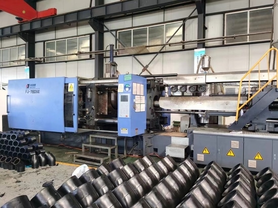 PE-Rohrverbindungs-Spritzgießmaschine - Serie GJ von SOUND Machinery