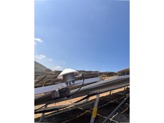 Thermopile-Pyranometer-Korrekte-Installation-auf-schräger-Oberfläche-mit-Azimut-Winkel