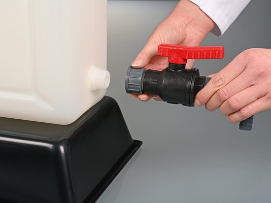 Kugelhahn aus Polypropylen (PP) in robuster Industriequalität (Bürkle GmbH)