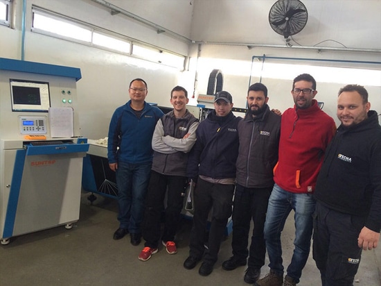Suntop Ein-Tisch-Faserlaserschneidmaschine wurde 2014 in Argentinien installiert