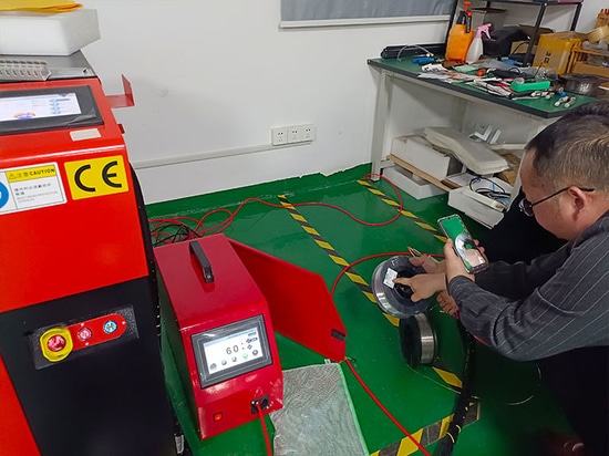 SUNTOP führt Live-Laserschweißtest für französischen Kunden durch
