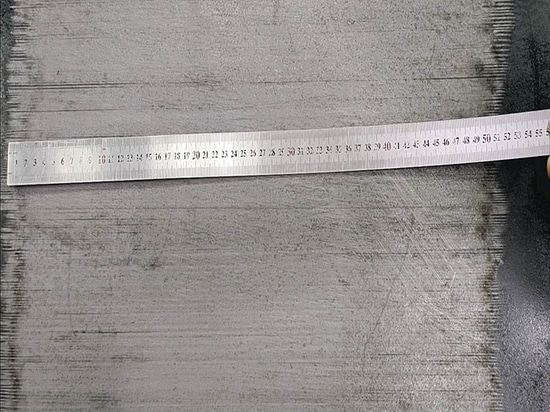 Suntop stellt maßgeschneiderte 6000-W-Handlaser-Reinigungsmaschine für Kunden vor