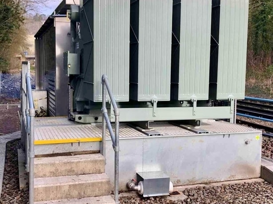 SANERGRID TRT-H Brandschutz-Umrandung mit EXTICOV-Gitter und PETROPIPE SPI-Regenwasserabdeckung