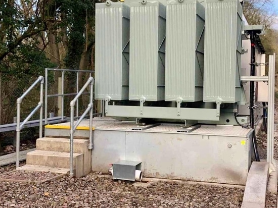 SANERGRID TRT-H Brandschutz-Umrandung mit EXTICOV-Gitter und PETROPIPE SPI-Regenwasserabdeckung