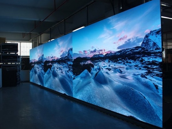 Eingehender Vergleich zwischen LED-Display und LCD-Touchscreen-Industrie-Panel-PCs