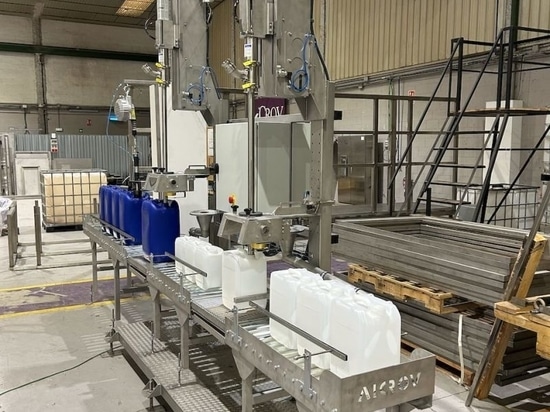 Halbautomatische Abfüllanlage für Kanister