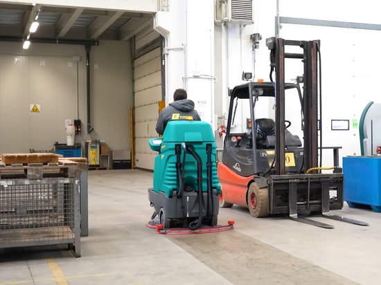 Die Reinigung der Produktionswerke und Werkstätten im Ausstattungsbereich leichter Nutzfahrzeuge