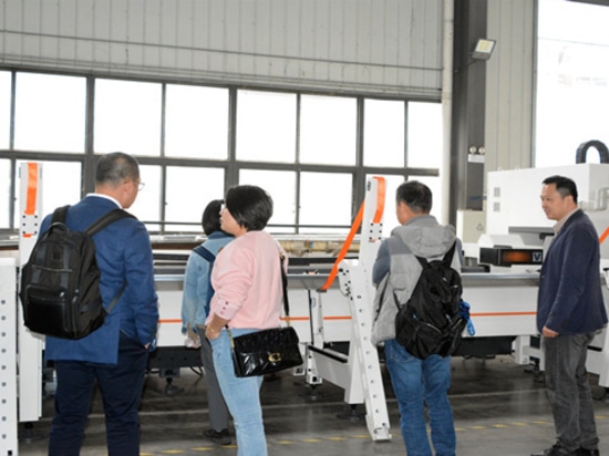 Taiwanesische Kunden besuchen Golden Laser, um fortschrittliche Lösungen für das Faserlaserschneiden kennenzulernen