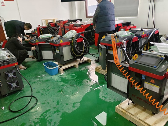 SUNTOP liefert erfolgreich 8 kundenspezifische 1500-W-Handlaserschweißgeräte an spanischen Kunden