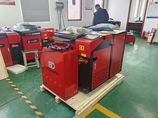SUNTOP liefert zwei 3000-W-4-in-1-Laserschweißgeräte nach erfolgreichem Test aus