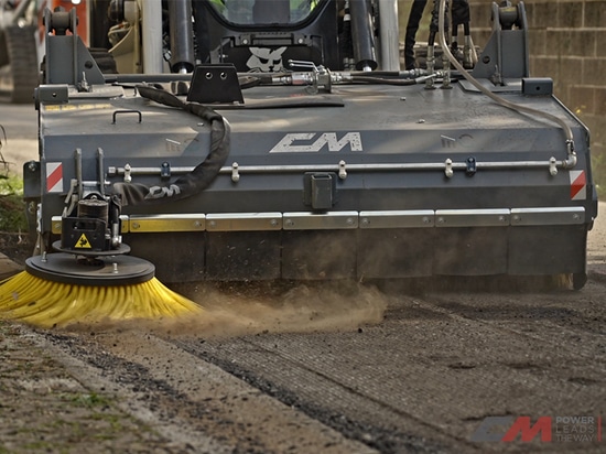 Vom Einsatz auf der Baustelle bis zur Straße: die Geschichte der Multikit-Kehrmaschine CBS MK