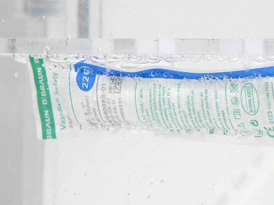 Durch die natürliche Atmungsaktivität von Tyvek können sich Blasen bilden, die nicht mit einem Leck gleichzusetzen sind