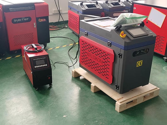 SUNTOP liefert einen vollständig getesteten 2-kW-5-in-1-Laserschweißer nach Spanien