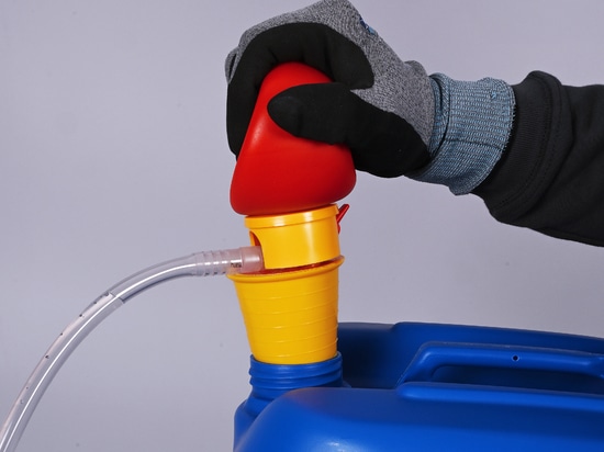 OTAL® Handpumpe mit Schlauch und Absperrhahn (Bürkle GmbH)