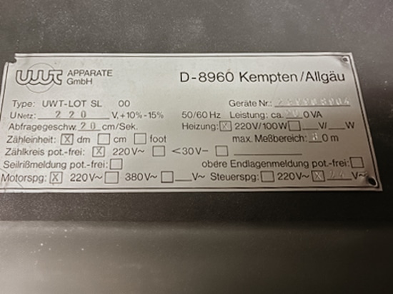 Typenschild SLS 100 aus dem Jahr 1990
