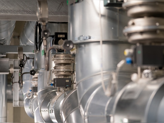 Mithilfe von drei Segmentplattenventilen zur kaskadierenden Saugdruckhaltung wird sichergestellt, dass das Rückspeisepumpwerk des Dreileiteranschlusses auch bei stark schwankenden Differenzdrücken ...