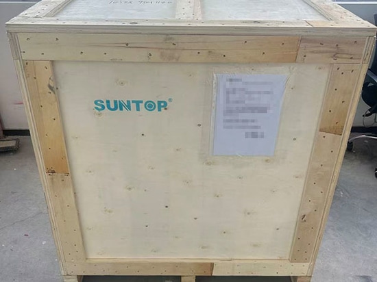 Streng geprüfte UV-Flying-Laserbeschriftungsmaschine an australischen Kunden versandt