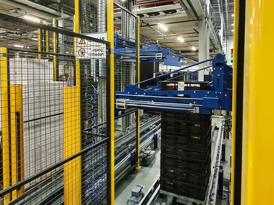 Umreifungsmaschine SoniXs MS-6H bei XPO Logistics