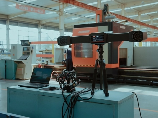 3D-Scanner der Serie SHINING 3D FreeScan Trak Pro zum Scannen großformatiger Objekte